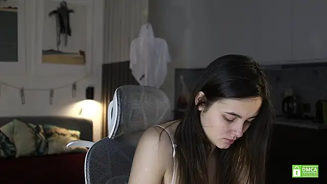 amelie shine online show from 11/01/25, 12:21