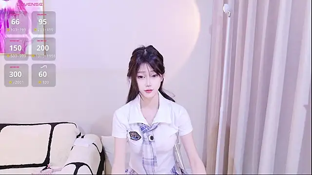 xiaoxi---n online show from 12/05/25, 10:03