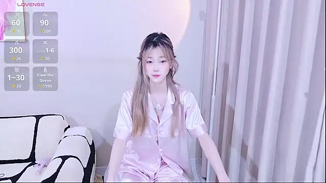 xiaoxi---n online show from 11/12/25, 09:46