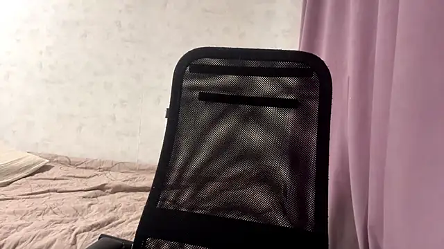 AliceStacy online show from 11/30/25, 08:26