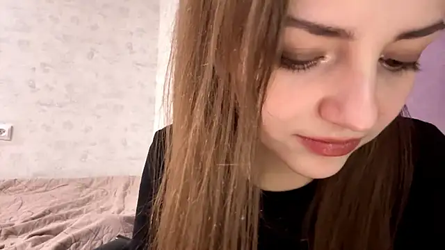 AliceStacy online show from 11/18/25, 08:28