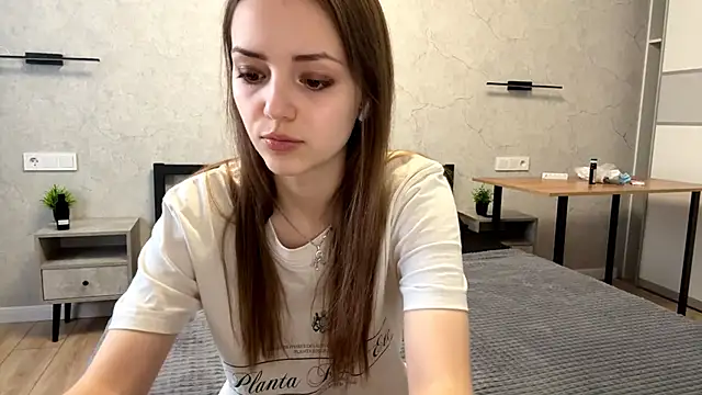 AliceStacy online show from 11/22/25, 11:09