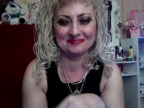 xHot Amazonq online show from 11/03/25, 10:02