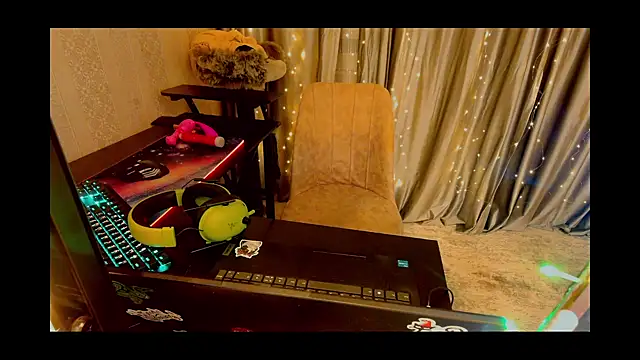 Emilia Secrets online show from 01/11/26, 03:19