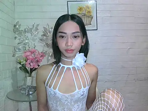 Snapshot of Queenpau chatting on 10/28/25, 12:37 Queenpau online show from 10/28/25, 12:37