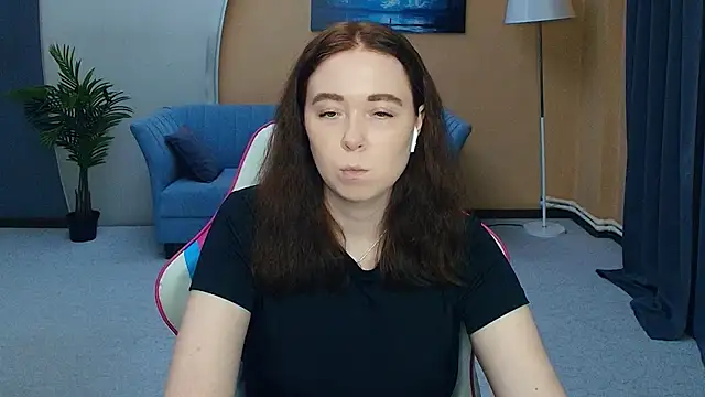 AddieOsler online show from 05/13/26, 07:43