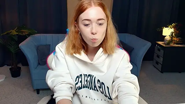 AddieOsler online show from 11/16/25, 08:35