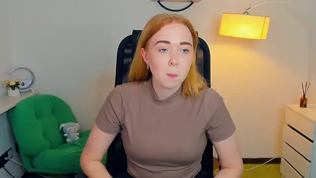 AddieOsler online show from 11/12/25, 08:45