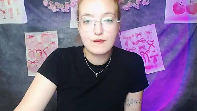 Snapshot of MissAriaa chatting on 06/18/26, 03:39 MissAriaa online show from 06/18/26, 03:39