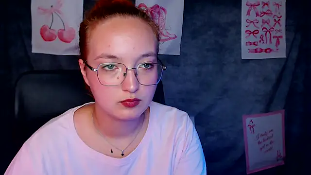Snapshot of MissAriaa chatting on 08/04/26, 12:10 MissAriaa online show from 08/04/26, 12:10