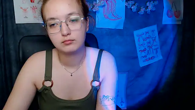 Snapshot of MissAriaa chatting on 06/14/26, 01:02 MissAriaa online show from 06/14/26, 01:02