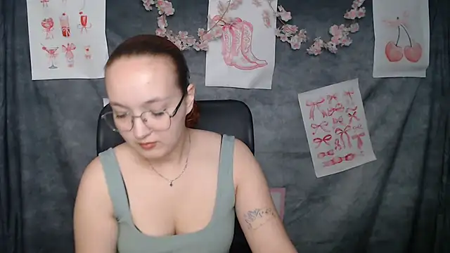Snapshot of MissAriaa chatting on 06/15/26, 05:51 MissAriaa online show from 06/15/26, 05:51