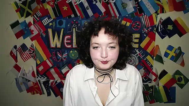 Snapshot of MissAriaa chatting on 10/25/25, 01:45 MissAriaa online show from 10/25/25, 01:45
