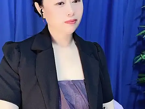 yaoyao22678 online show from 11/14/25, 02:15