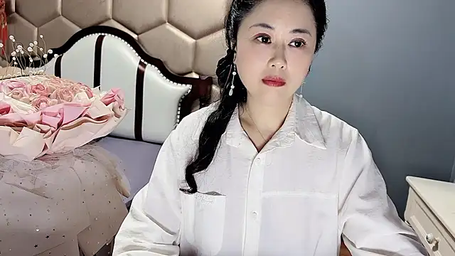 yaoyao22678 online show from 04/18/26, 01:30