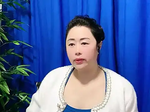 yaoyao22678 online show from 10/28/25, 04:24