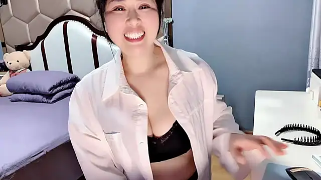 yaoyao22678 online show from 02/09/26, 02:15