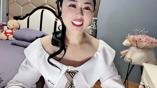 yaoyao22678 online show from 05/23/26, 02:21