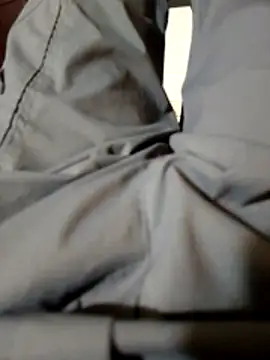 Snapshot of bigblackcock0111 chatting on 04/14/26, 04:28 bigblackcock0111 online show from 04/14/26, 04:28