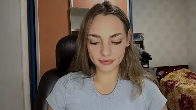 IlanaLafferty online show from 11/26/25, 07:36