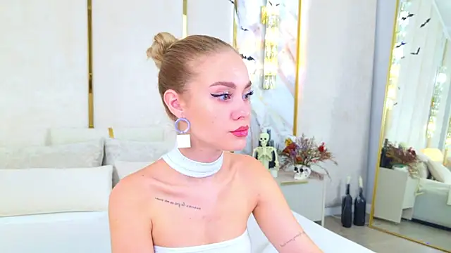 Snapshot of Rose_Masson chatting on 11/04/25, 05:44 Rose Masson online show from 11/04/25, 05:44