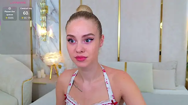 Snapshot of Rose_Masson chatting on 11/19/25, 06:35 Rose Masson online show from 11/19/25, 06:35