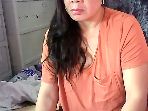 Snapshot of Titiesfuck69 chatting on 12/14/25, 10:37 Titiesfuck69 online show from 12/14/25, 10:37