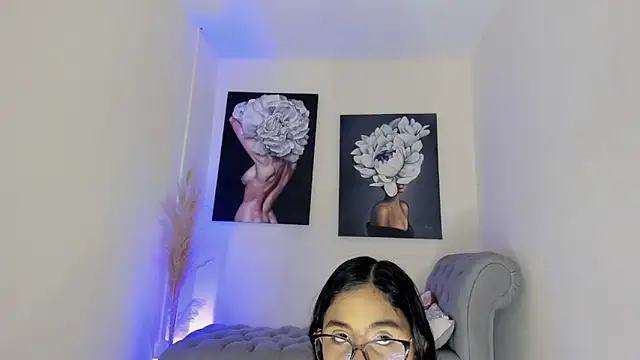 lizzakennedy online show from 06/12/26, 12:03