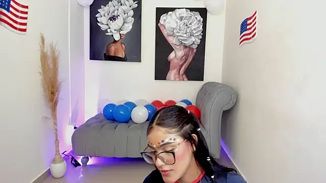lizzakennedy online show from 07/04/26, 12:21