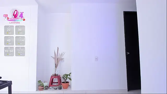 Leyacopper  online show from 10/31/25, 06:59