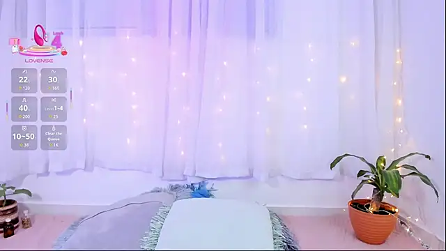 Leyacopper  online show from 11/28/25, 11:16