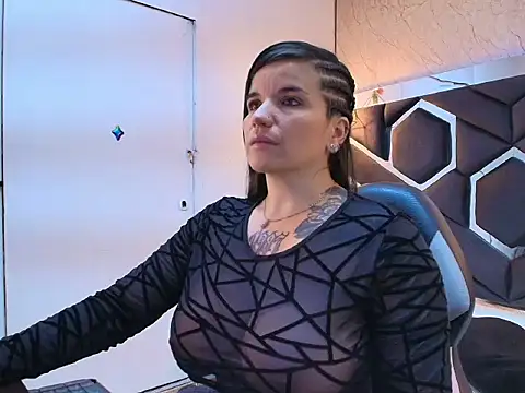 Snapshot of cataleya_sambrano chatting on 11/12/25, 11:36 cataleya sambrano online show from 11/12/25, 11:36