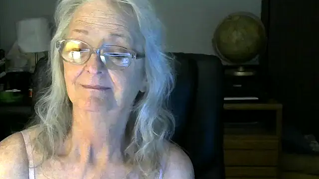 JoleneDelacroix online show from 11/21/25, 04:22