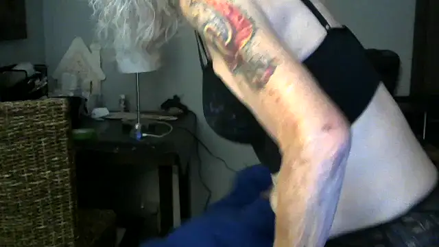 JoleneDelacroix online show from 11/12/25, 02:04