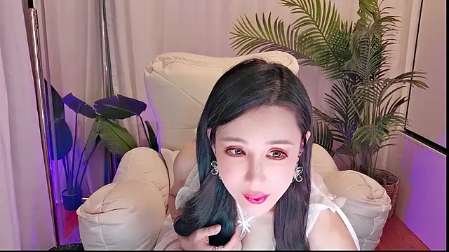 Vv123668 online show from 11/18/25, 03:15