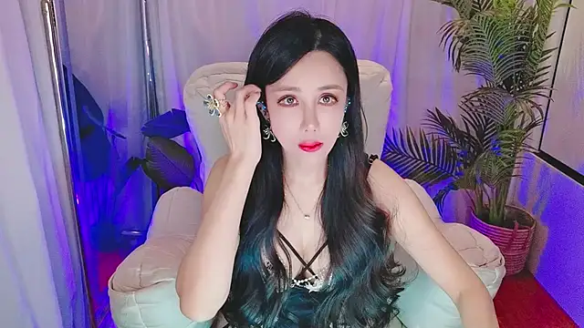 Vv123668 online show from 11/30/25, 01:23