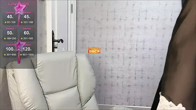 Snapshot of xiao-ai-6 chatting on 10/29/25, 01:15 xiao-ai-6 online show from 10/29/25, 01:15