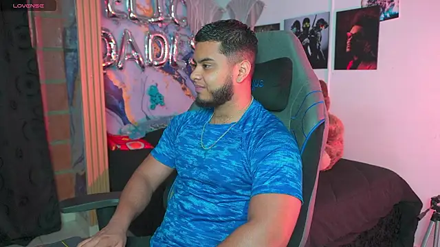 Tiler wolker online show from 03/23/26, 01:06