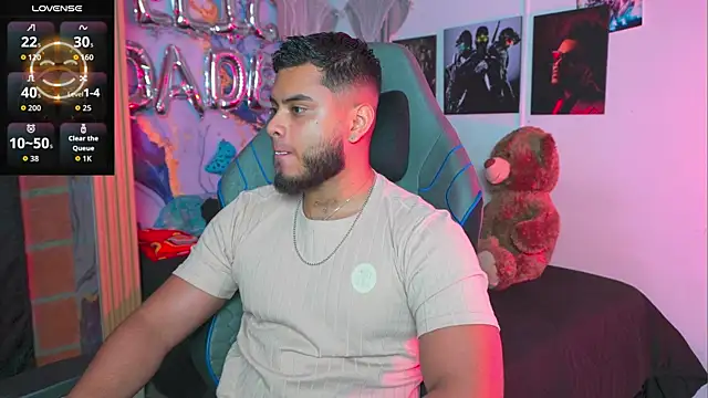 Tiler wolker online show from 04/14/26, 12:15