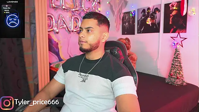 Tiler wolker online show from 12/19/25, 06:27