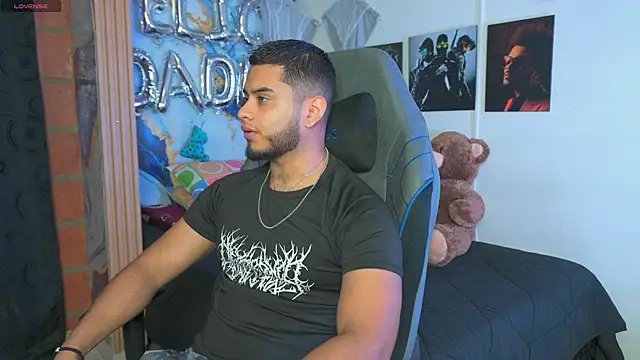 Tiler wolker online show from 01/13/26, 02:48