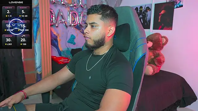 Tiler wolker online show from 04/08/26, 10:22