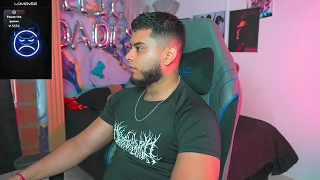 Tiler wolker online show from 04/09/26, 07:09