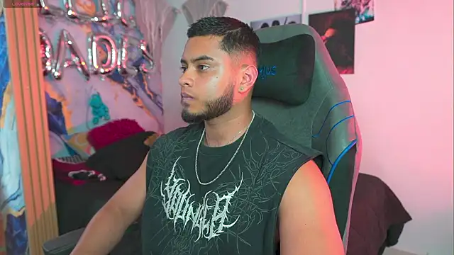 Tiler wolker online show from 03/06/26, 10:16