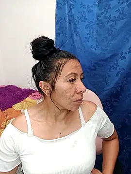 Esmeralda 546 online show from 02/04/26, 09:54