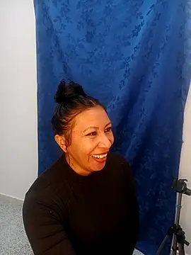 Esmeralda 546 online show from 01/13/26, 09:08