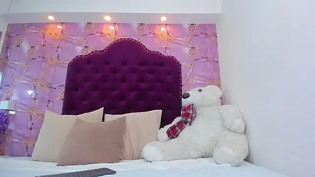 naomy sexy  online show from 11/07/25, 12:21