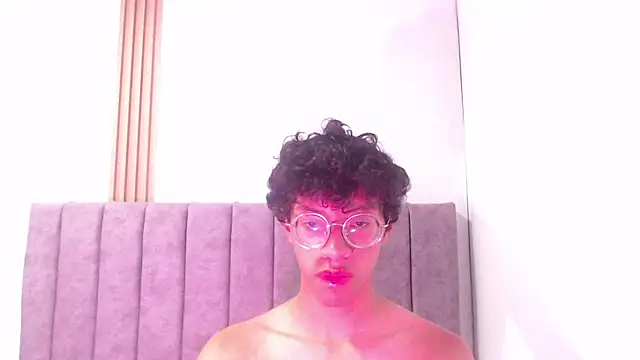 Athenea Zoe online show from 10/29/25, 07:57