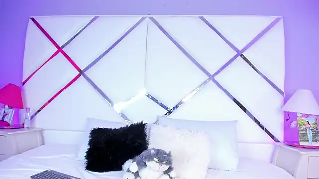 SoriEaston online show from 11/06/25, 01:15