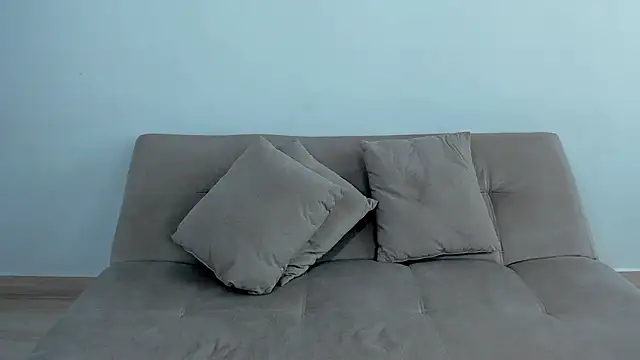 hanathompson   0 online show from 12/01/25, 04:19